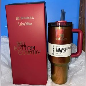 Stanley x Lainey Wilson Country Gold Tumbler Quencher H2.0 40oz
